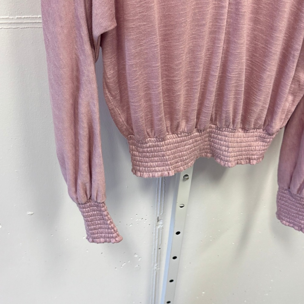 Evereve Lilac‎ Smocked Hem V-Neck Long Sleeve Knit Top Lilac Purple Medium - Picture 4 of 8